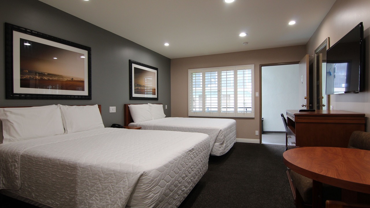 Photo of Bedroom in Greater Wilshire - Hancock Park
