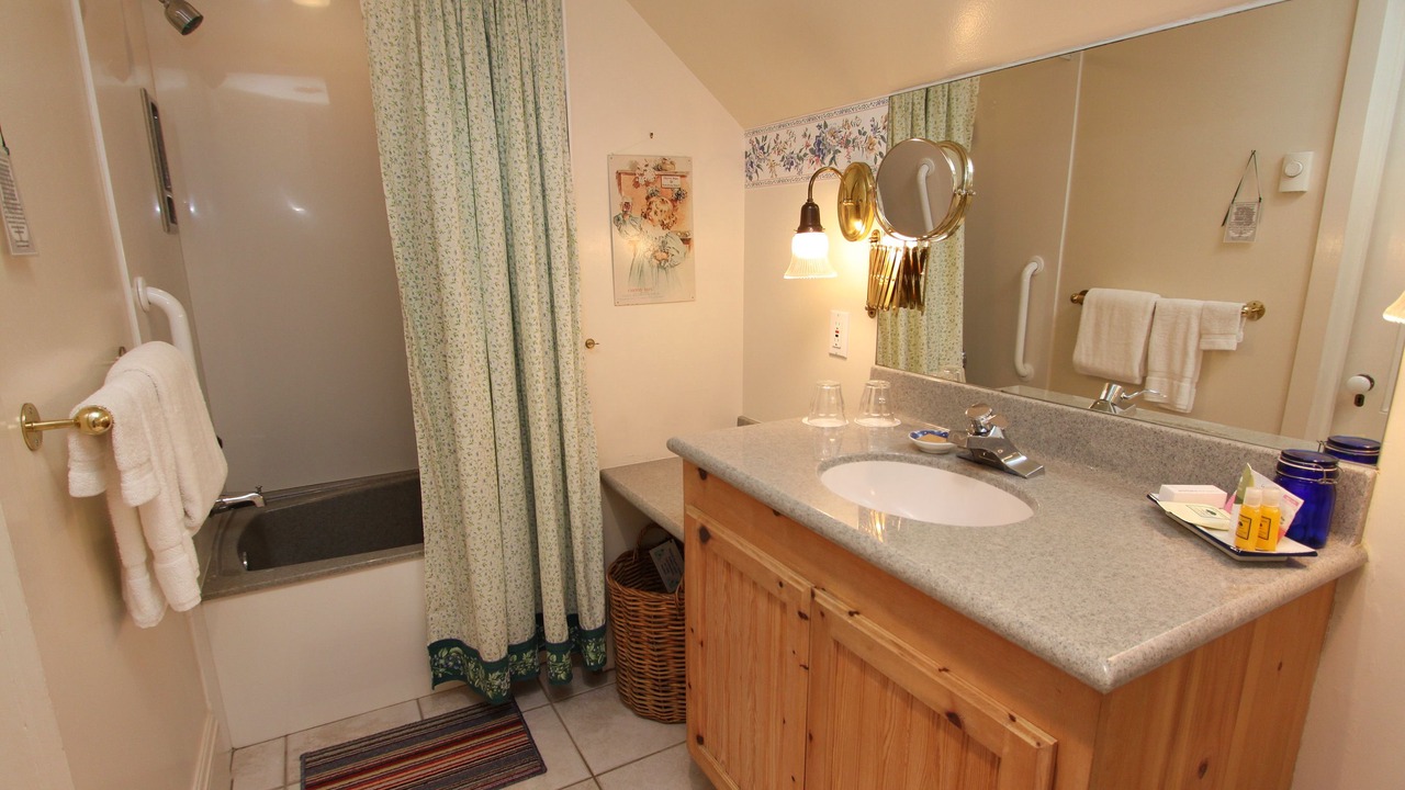 Photo of Bathroom in Mendocino