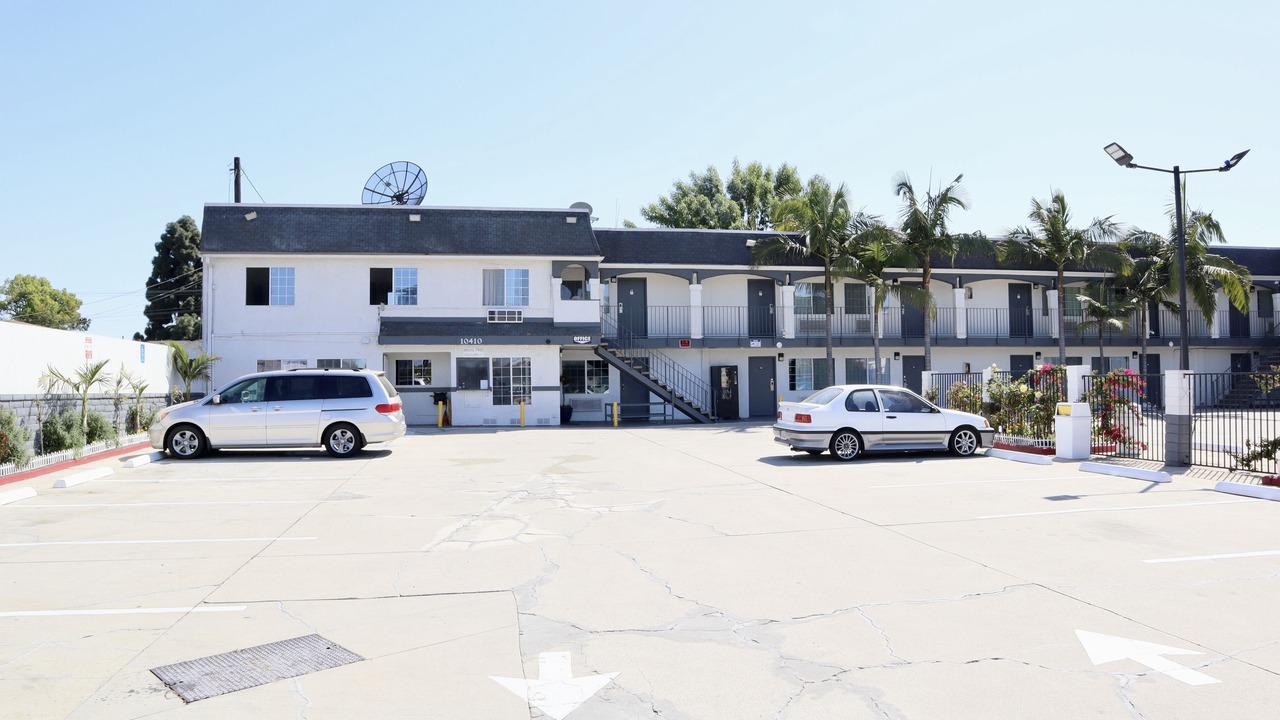 Photo of Outdoor in Bellflower