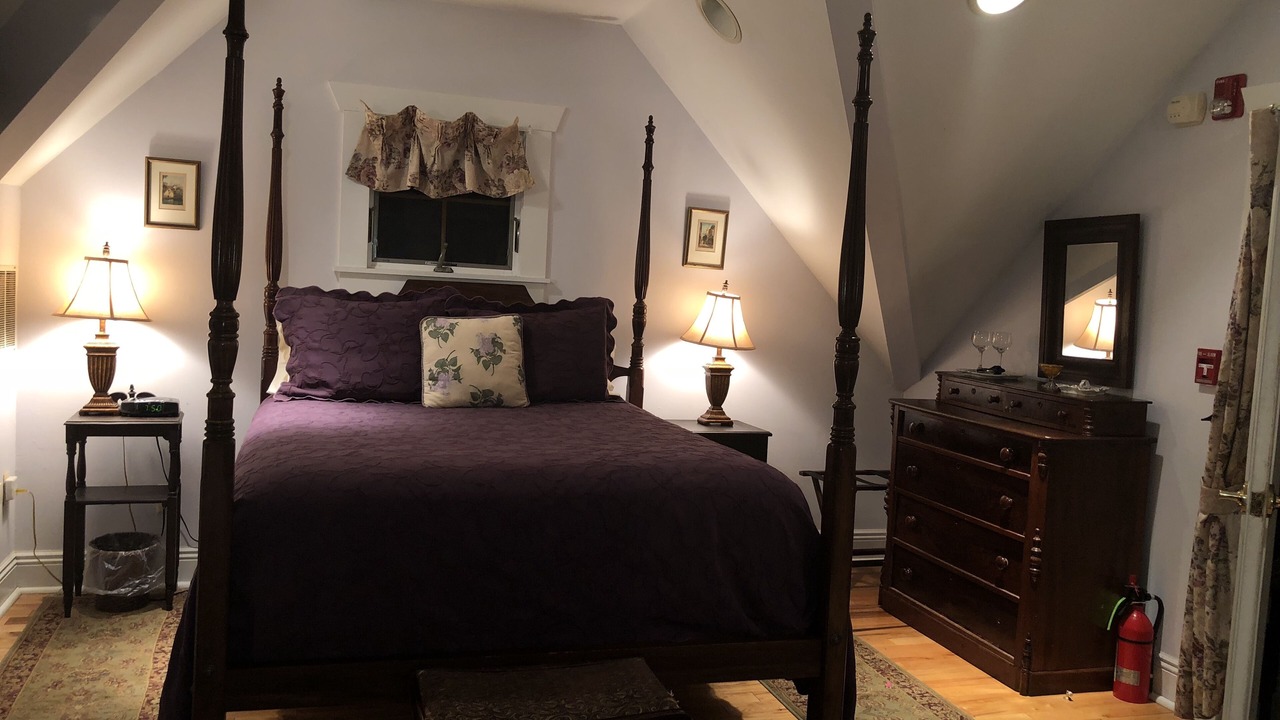 Photo of Bedroom in Vernon