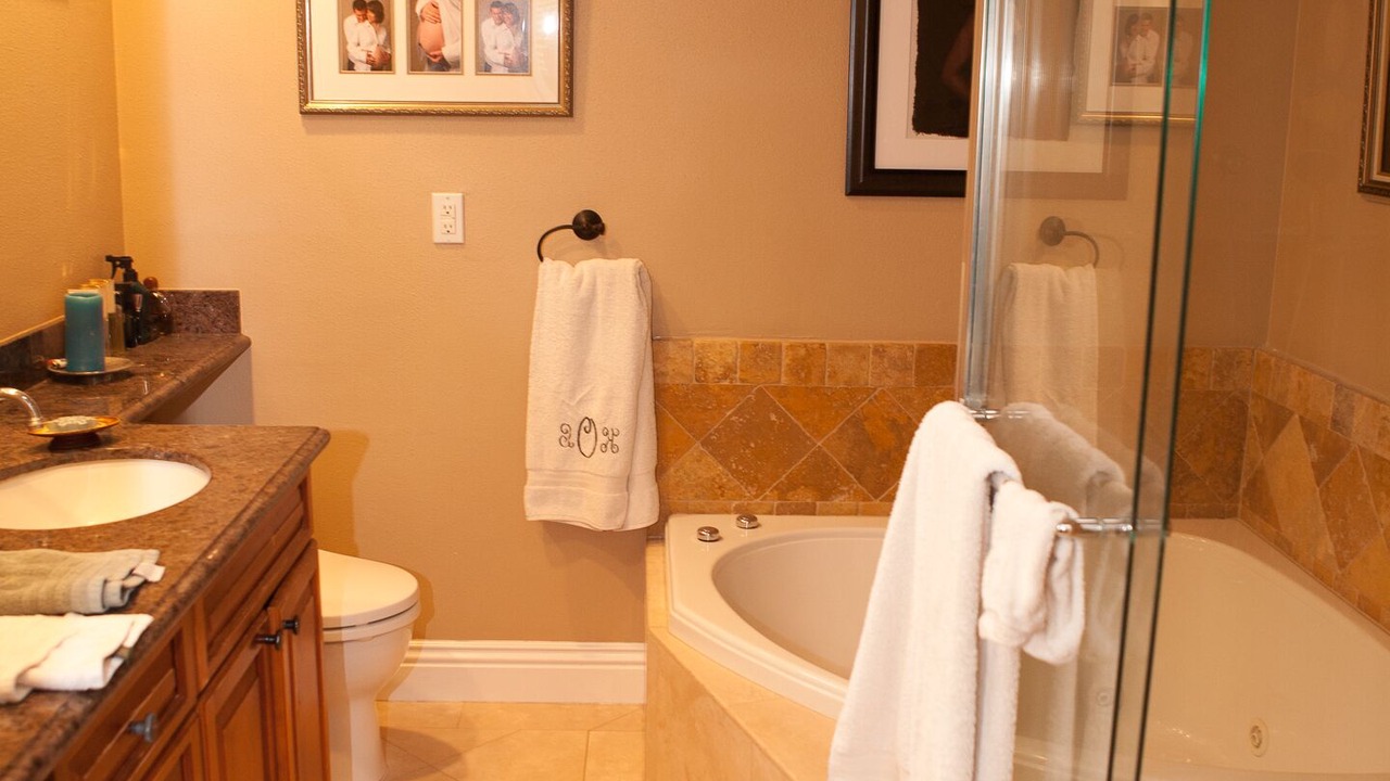 Photo of Bathroom in Agoura Hills
