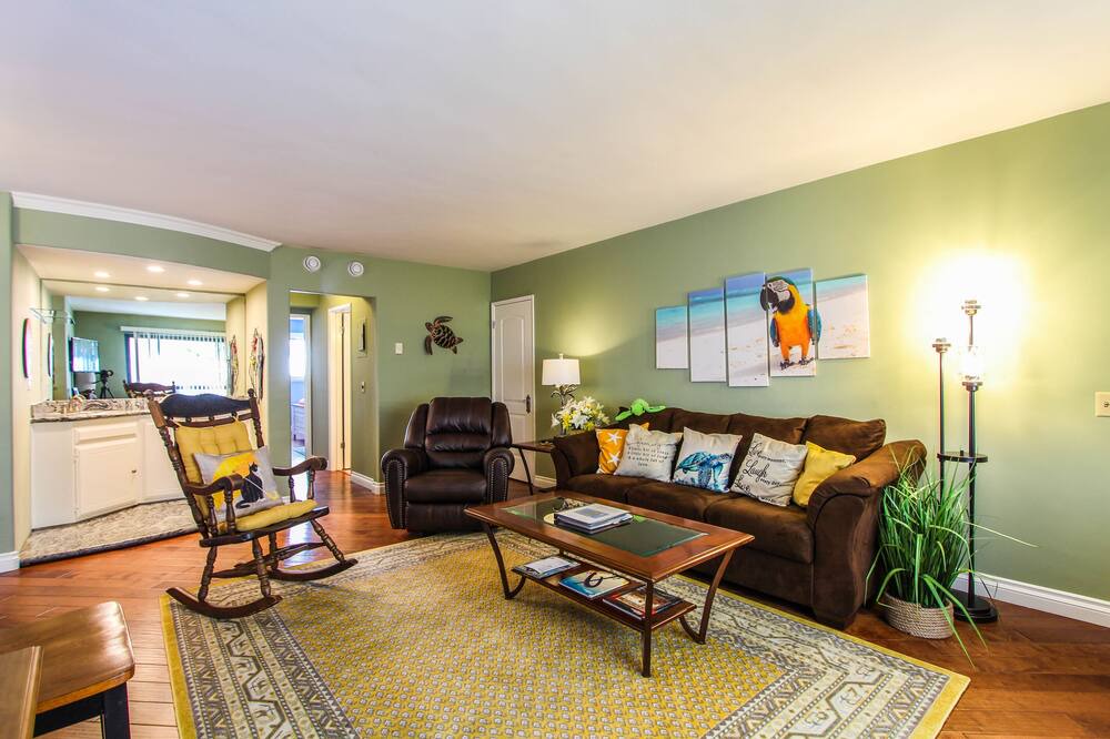 Photo of Livingroom in Playa Del Rey