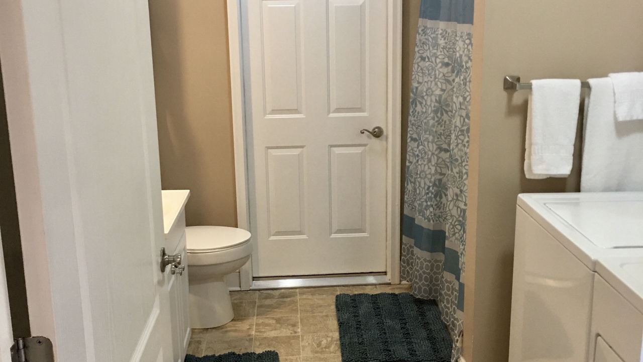 Photo of Bathroom in Pinnacle