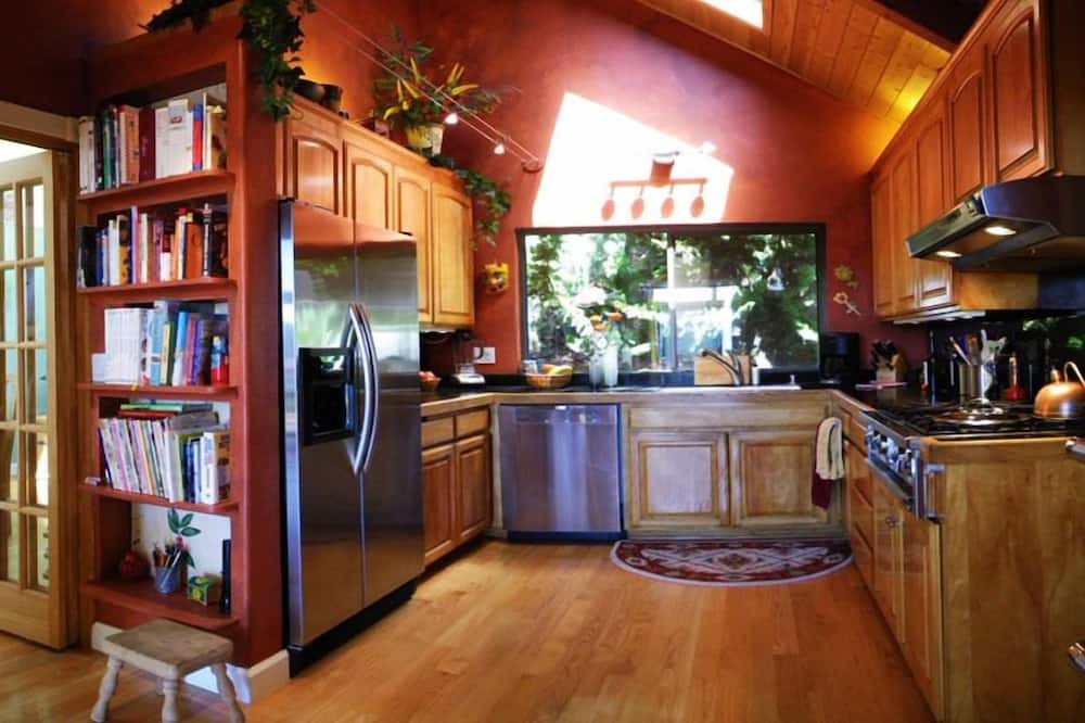 Photo of Kitchen in Belvedere Tiburon