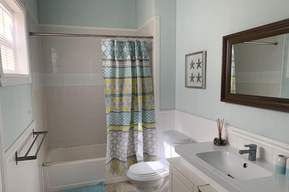 Photo of Bathroom in Rainbow Bay