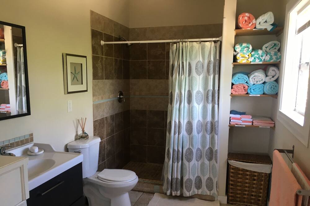 Photo of Bathroom in Rainbow Bay