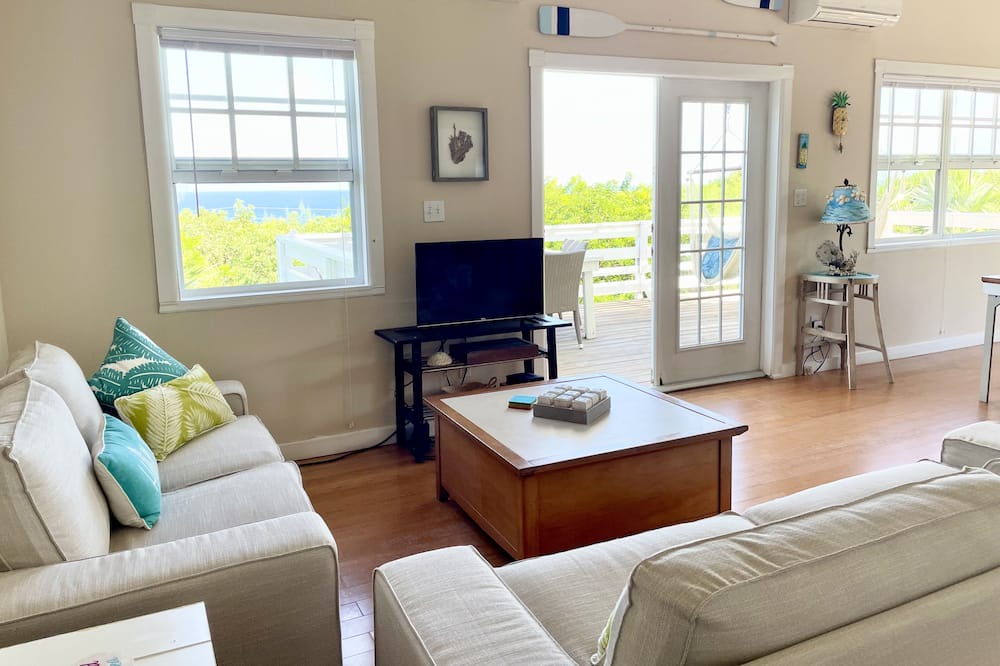 Photo of Livingroom in Rainbow Bay