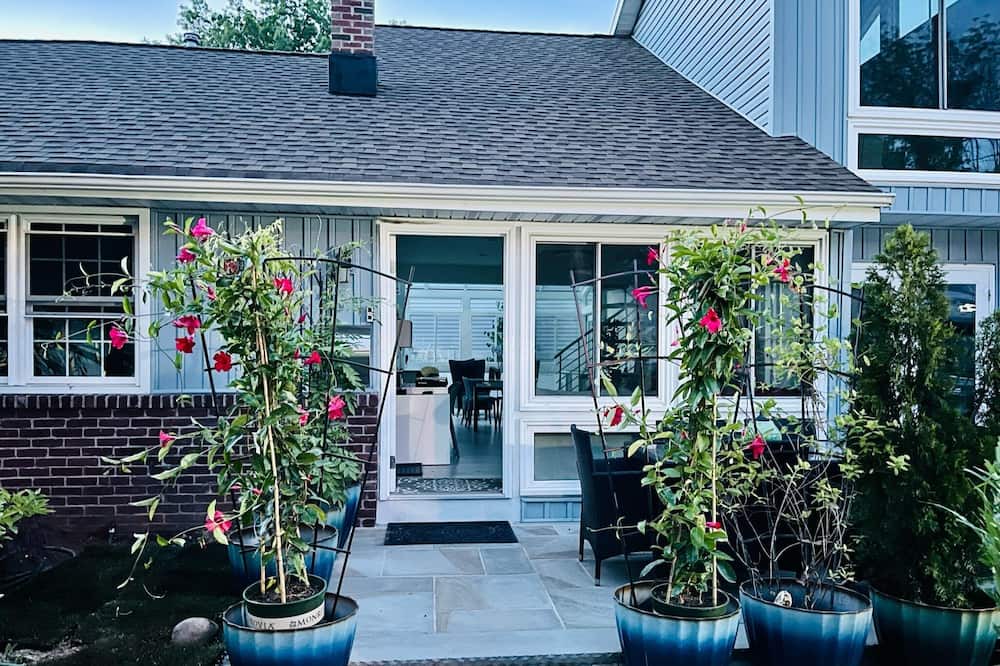 Photo of Outdoor in Bergenfield