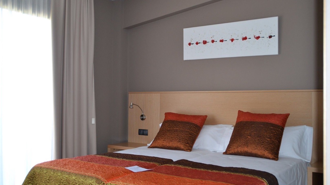 Photo of Bedroom in Flix