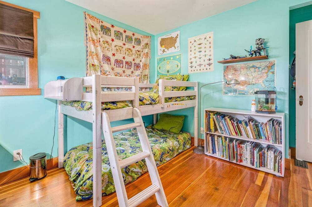 Photo of Bedroom in North Central