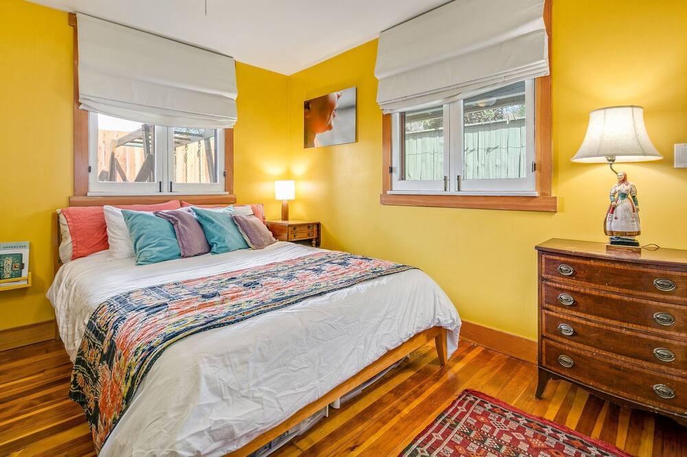 Photo of Bedroom in North Central
