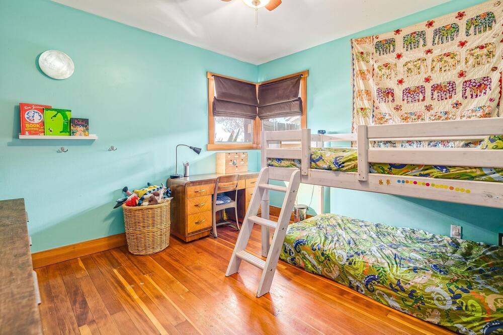 Photo of Bedroom in North Central