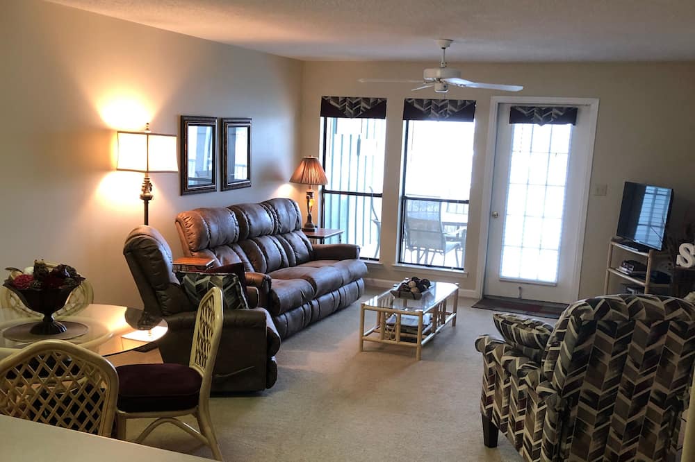 Photo of Bedroom in Orange Beach East