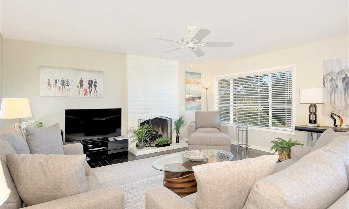 Photo of Livingroom in Lomas Santa Fe Country Club Villas