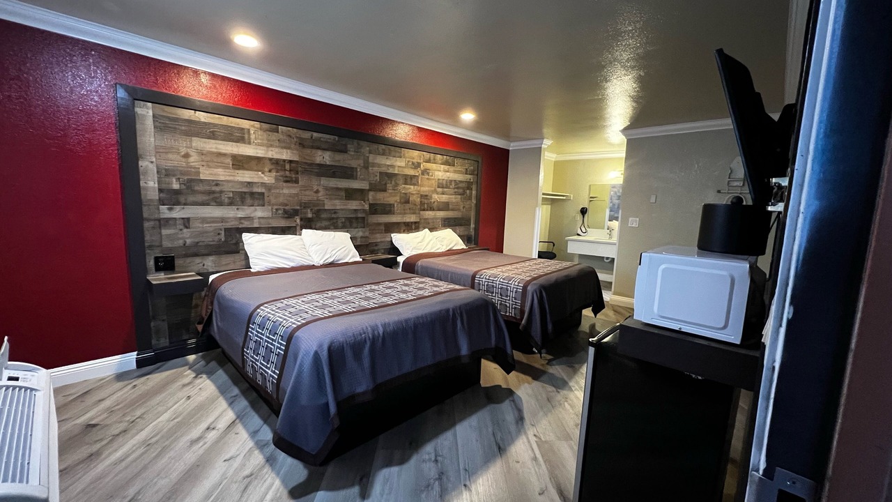Photo of Bathroom in Orange