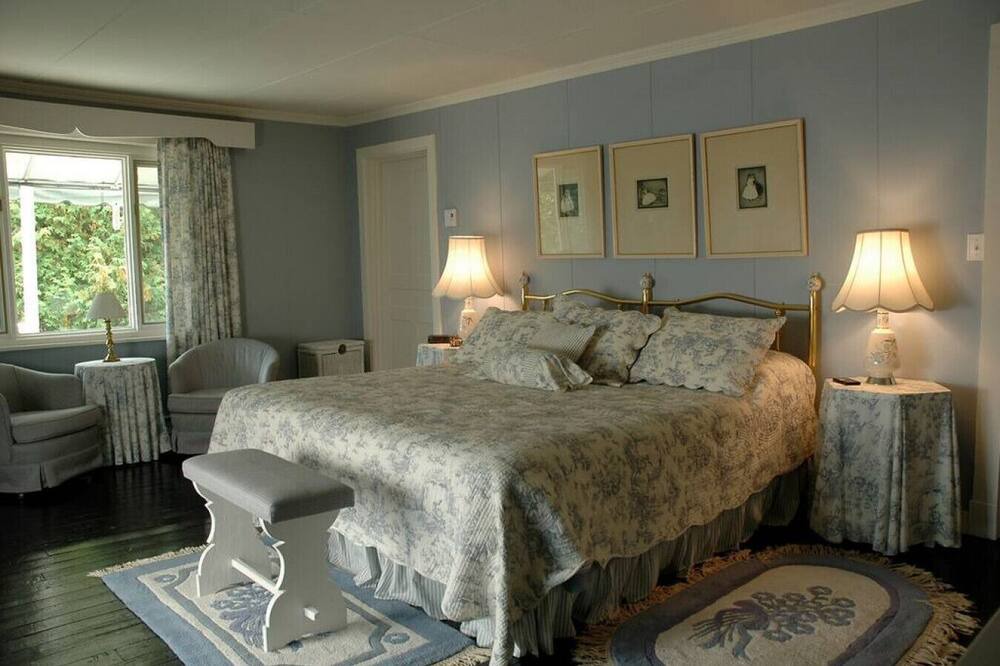 Photo of Bedroom in Pointe-au-Pic