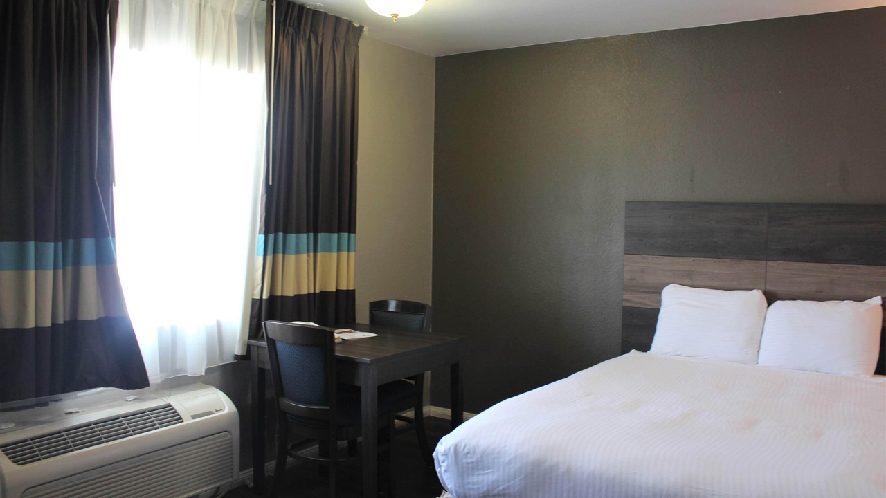Photo of Bedroom in Santa Ana Heights