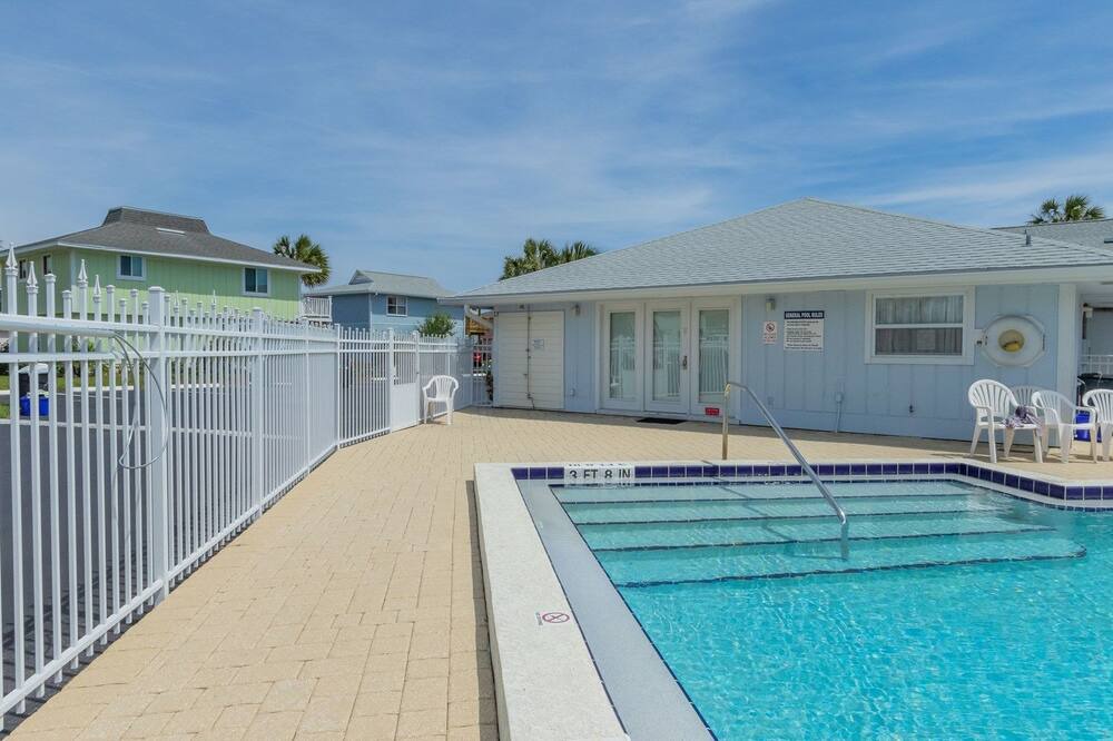Photo of Outdoor in Surfcrest Village