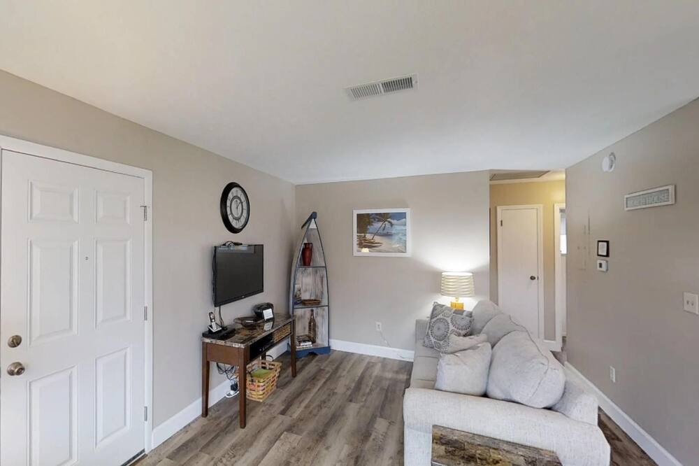 Photo of Others in Surfcrest Village