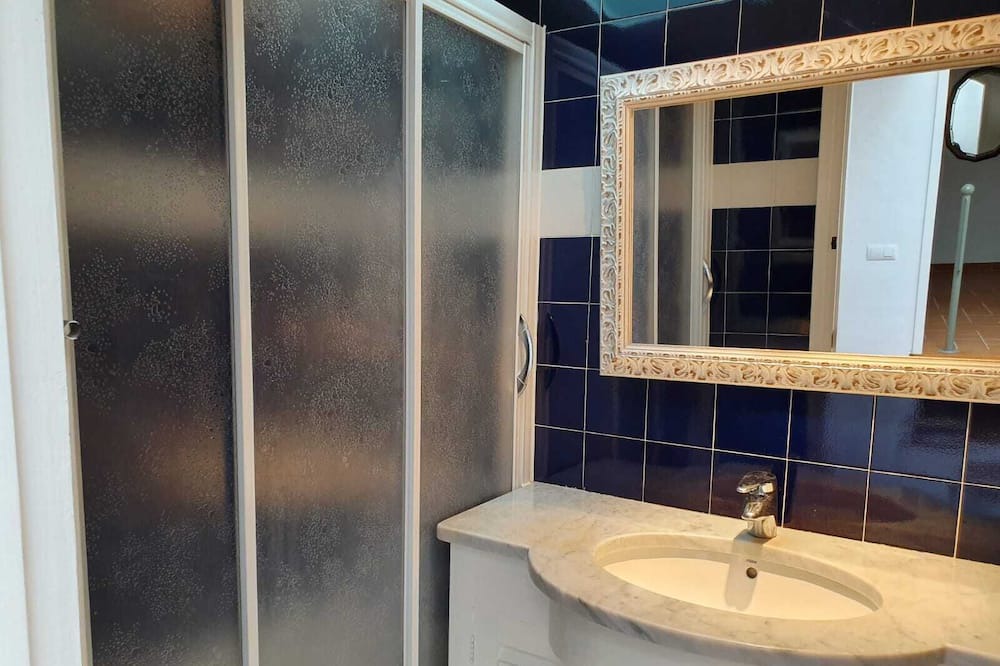 Photo of Bathroom in Peratallada