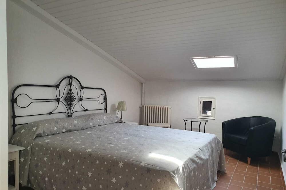 Photo of Bedroom in Peratallada