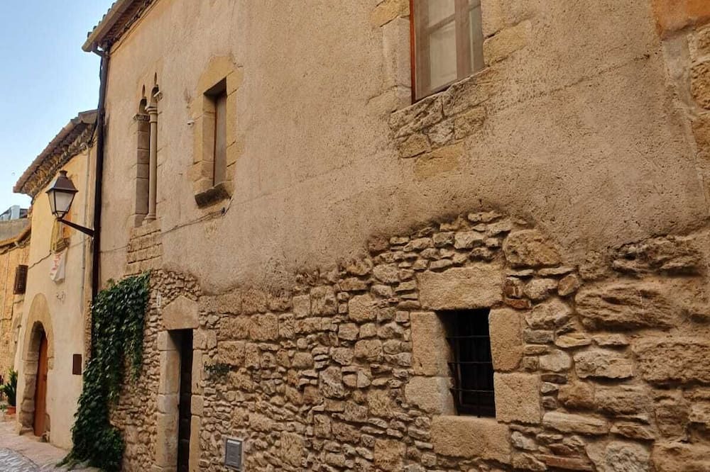 Photo of Outdoor in Peratallada