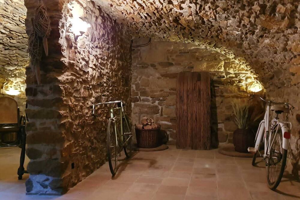 Photo of Others in Peratallada