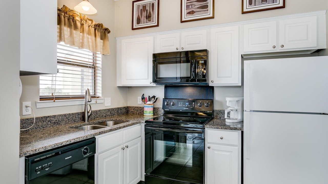 Photo of Kitchen in Orange Beach East