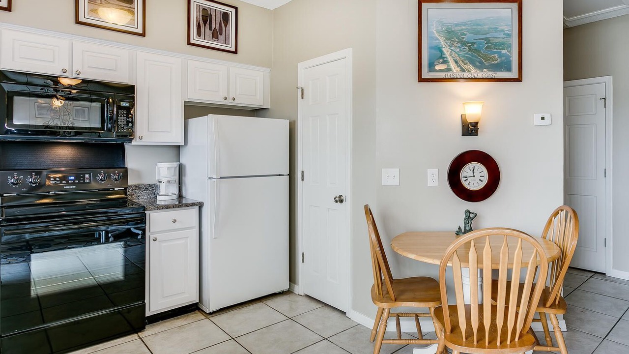 Photo of Kitchen in Orange Beach East