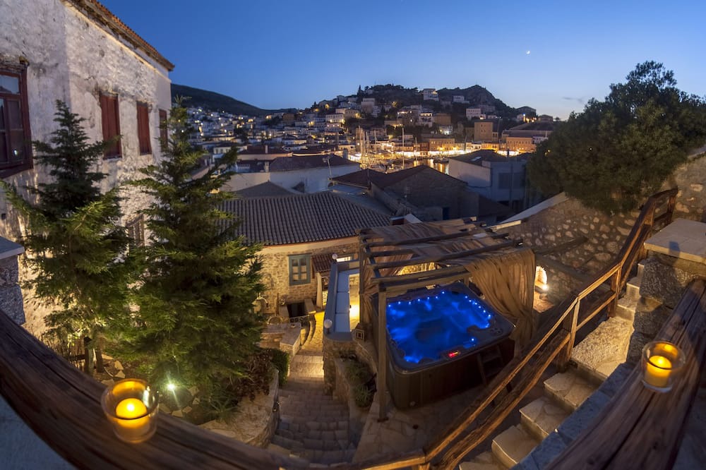 Photo of Others in Hydra
