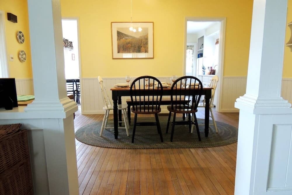 Photo of Bedroom in Hammondsport