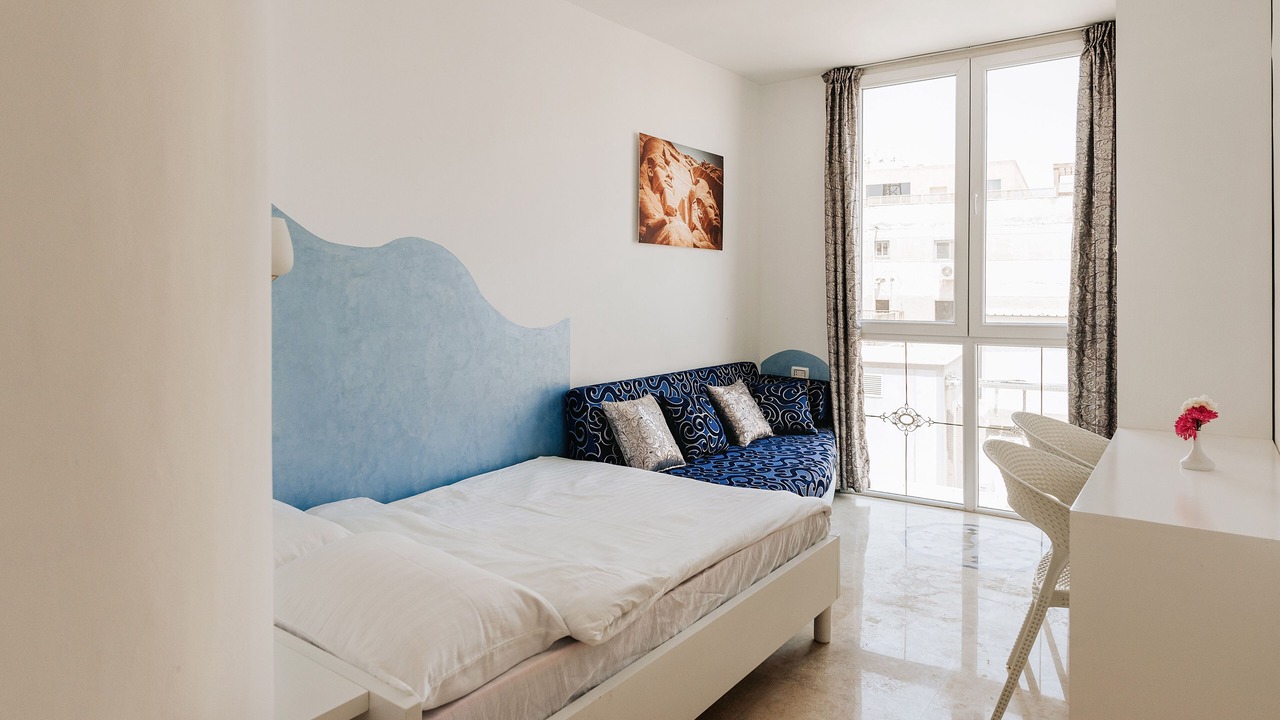 Photo of Bedroom in Pyramids Gardens