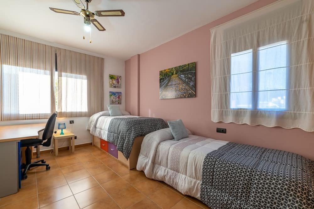 Photo of Bedroom in Palafolls