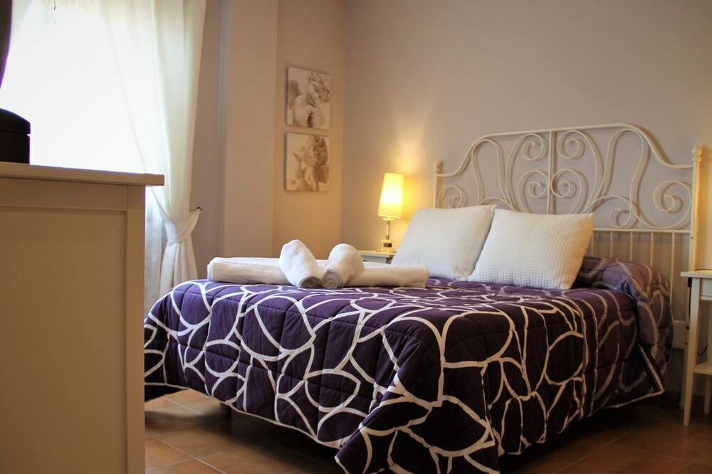 Photo of Bedroom in Palafolls