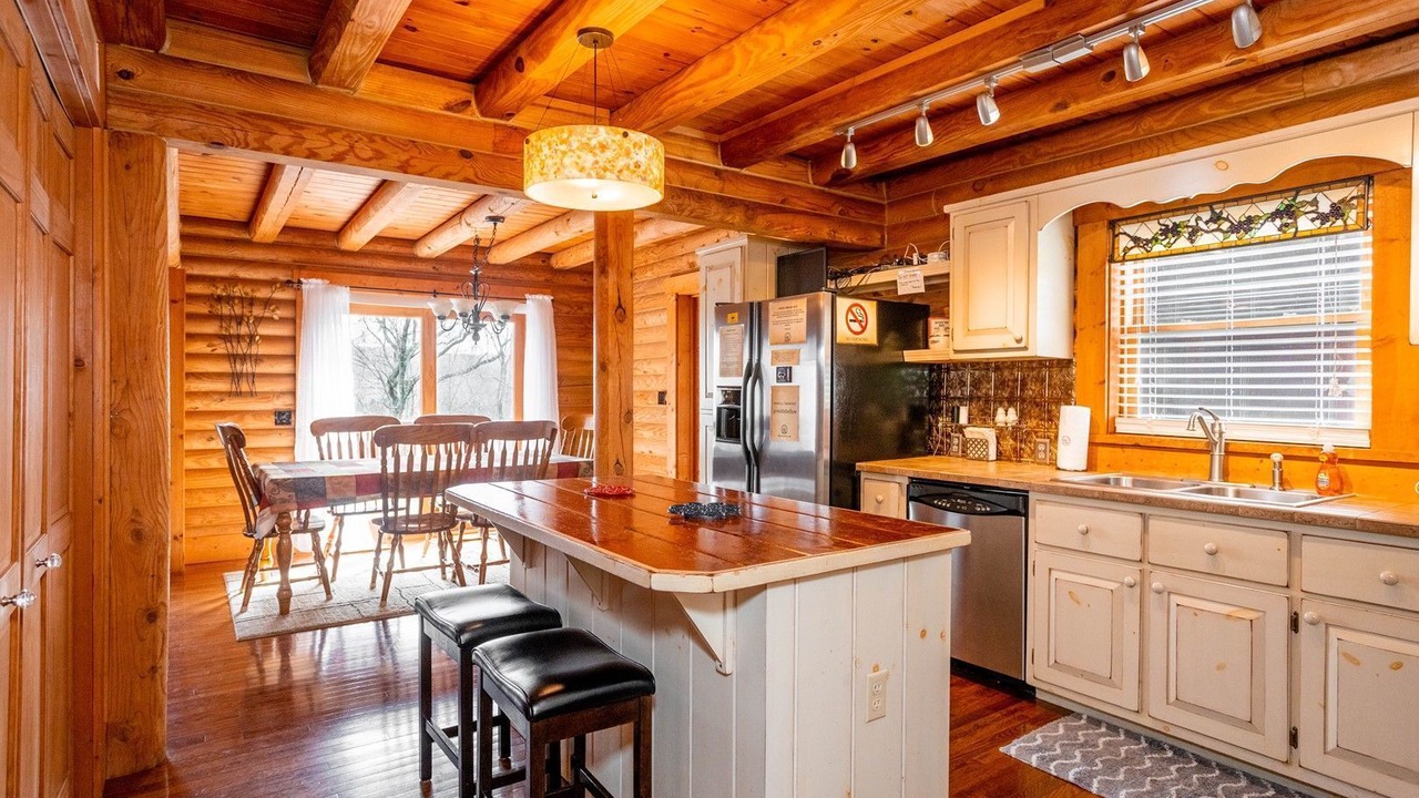 Photo of Kitchen in Draper