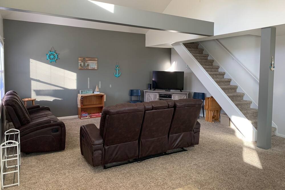 Photo of Livingroom in Van Buren Point