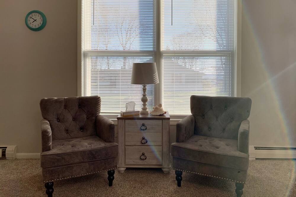 Photo of Livingroom in Van Buren Point