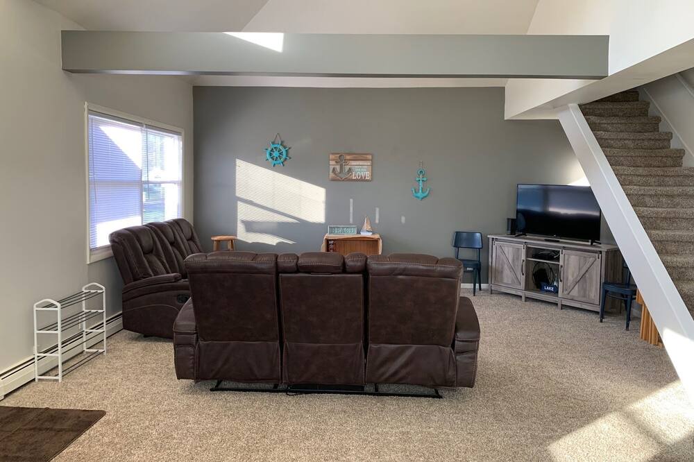 Photo of Livingroom in Van Buren Point