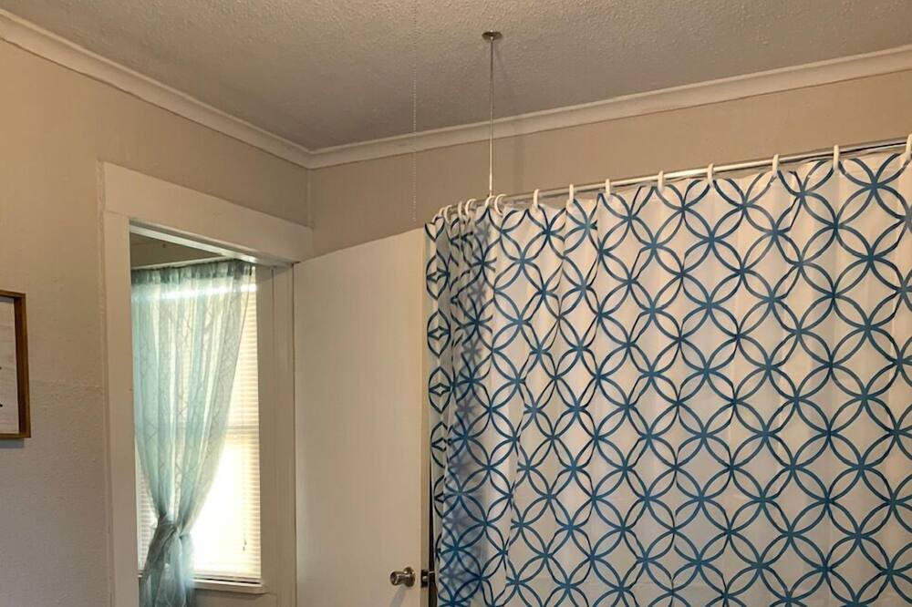 Photo of Bathroom in Van Buren Point