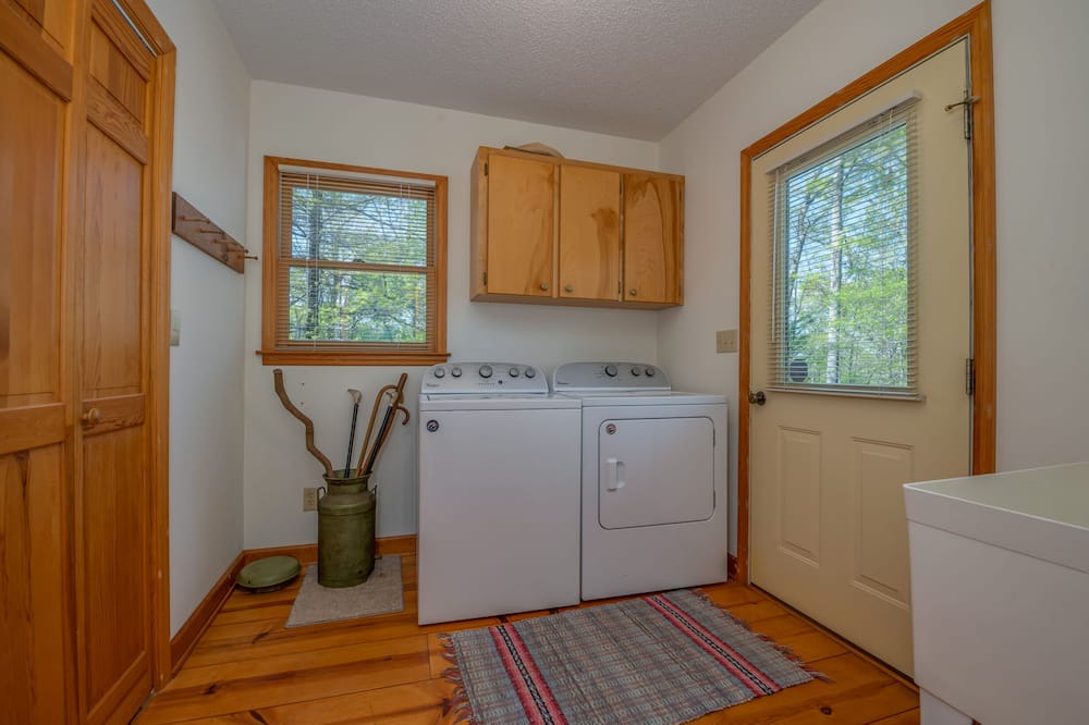 Photo of Bedroom in Saluda
