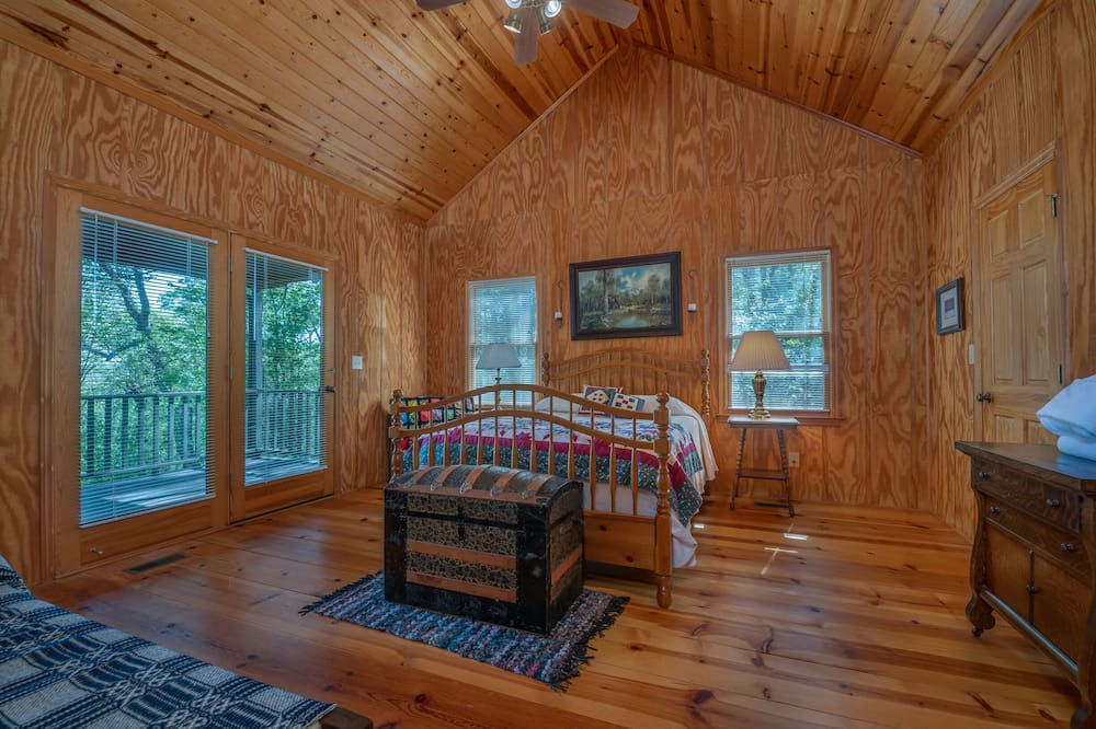 Photo of Outdoor in Saluda