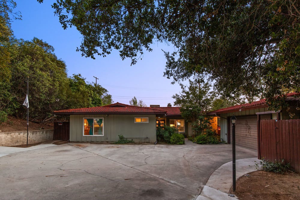 Photo of Others in Altadena