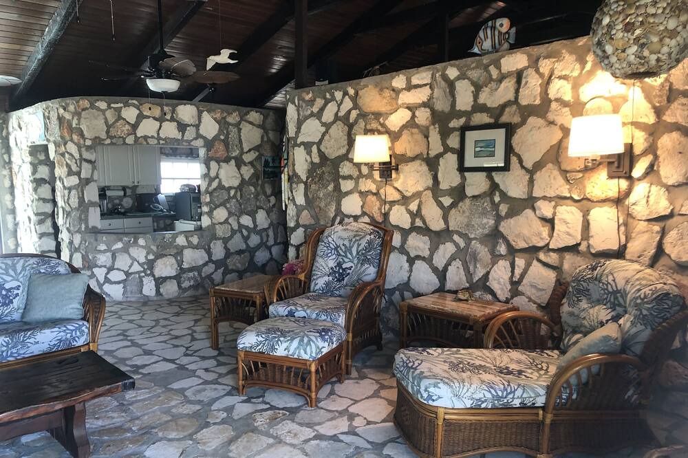 Photo of Livingroom in Bennett's Harbour