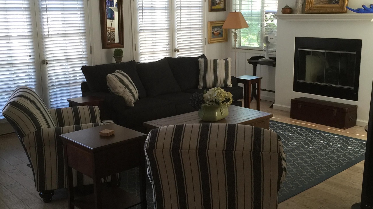 Photo of Livingroom in Newport Beach