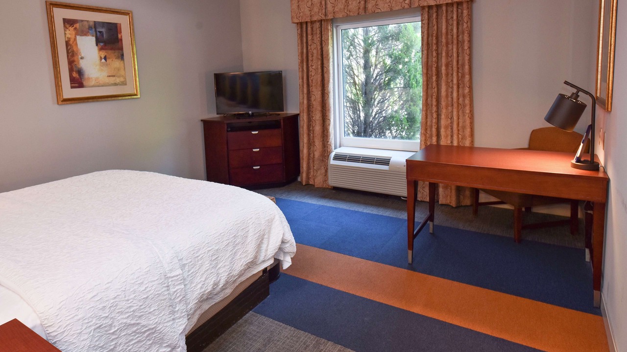 Photo of Bedroom in Alexander City