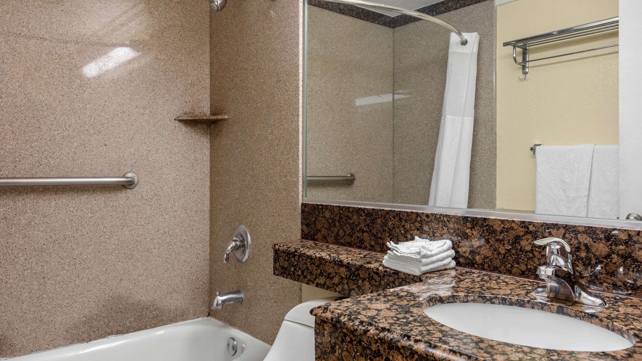 Photo of Bathroom in Lomita