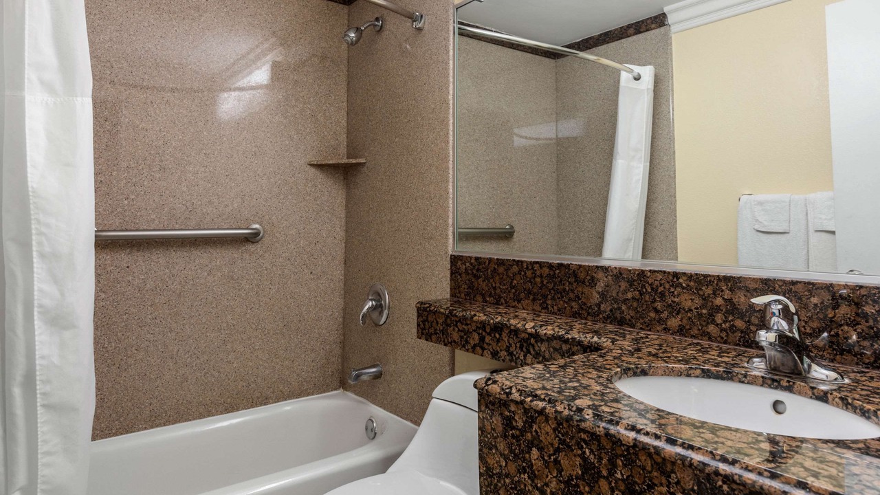 Photo of Bathroom in Lomita