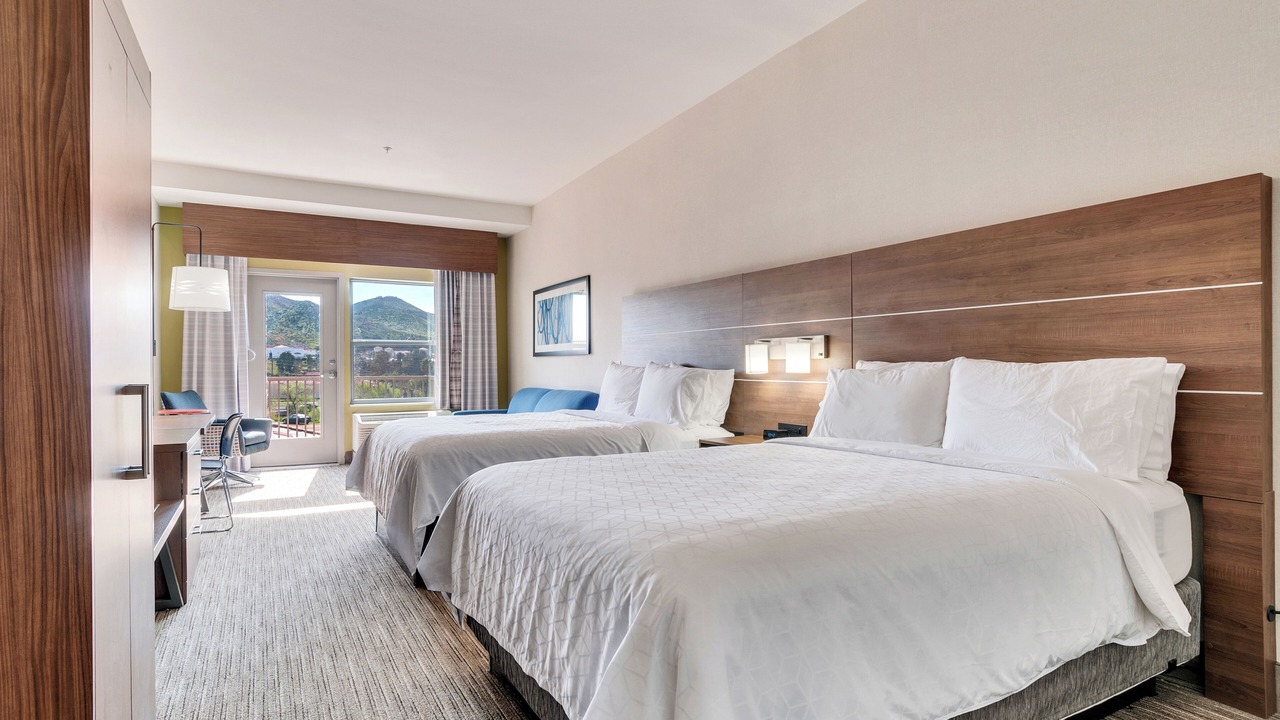 Photo of Bedroom in Lake Elsinore