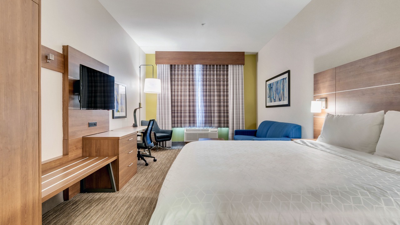 Photo of Bedroom in Lake Elsinore
