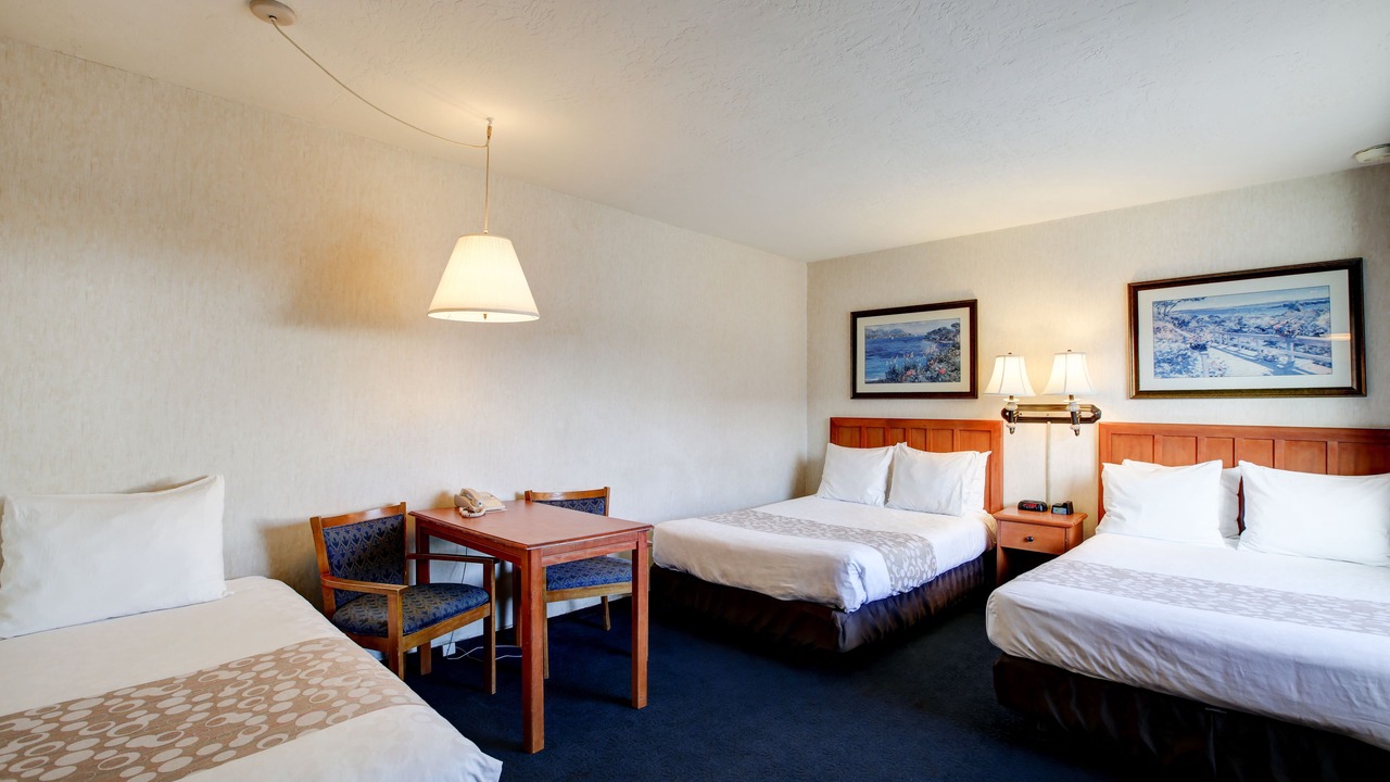 Photo of Bedroom in Newport Shores